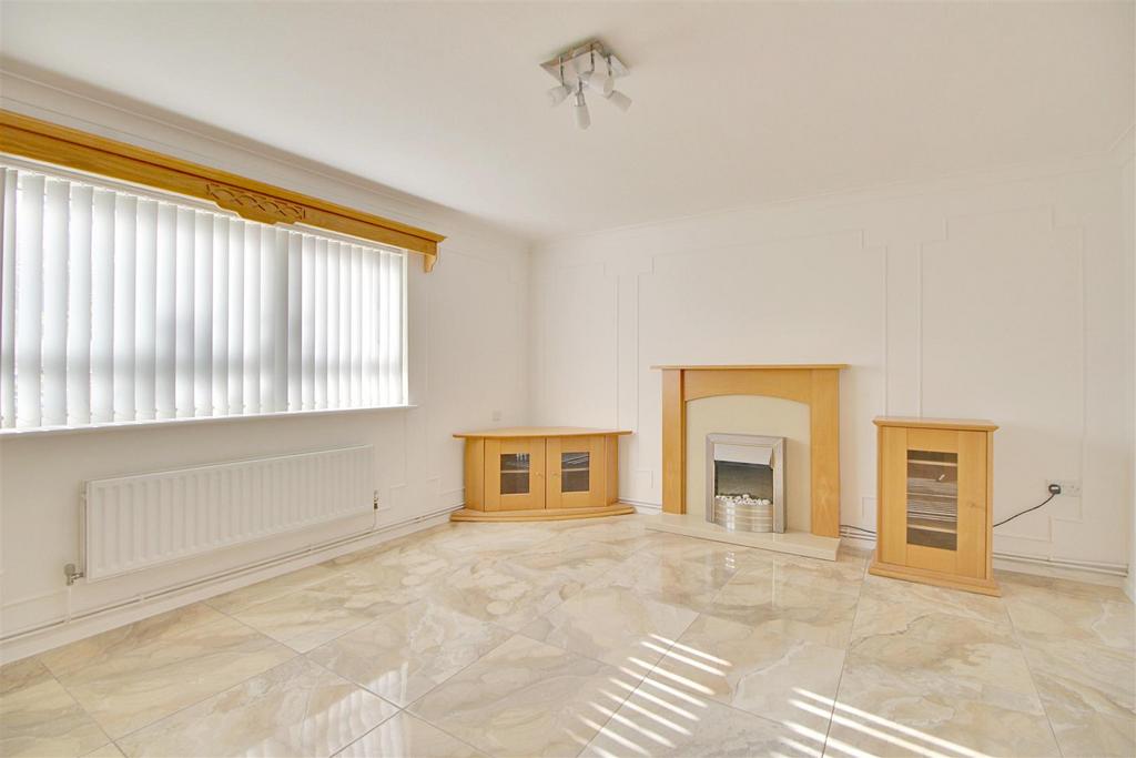 Bycullah Road, Enfield 2 bed flat for sale £325,000