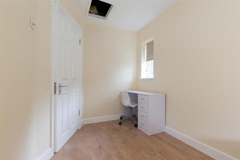 1 bedroom in a house share to rent, 103 Bath Road, Newcastle-under-Lyme ST5