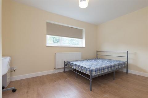 1 bedroom in a house share to rent, 103 Bath Road, Newcastle-under-Lyme ST5