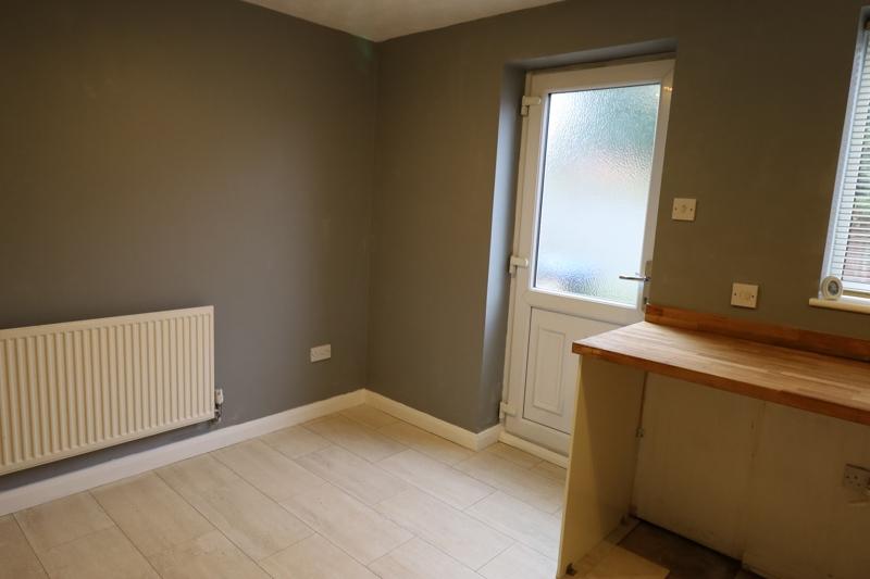 Windrush Drive, Hinckley... 3 bed semidetached house £1,050 pcm (£