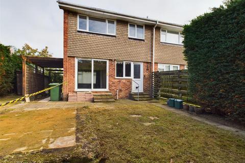 40 Fleetside, West Molesey, KT8 2NF