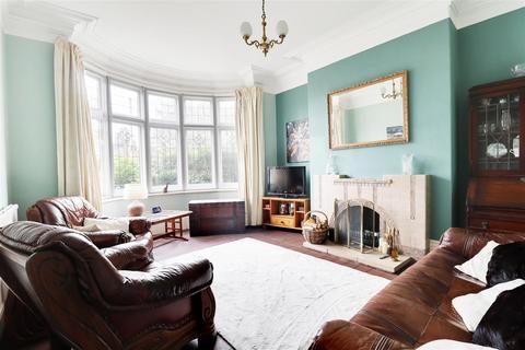 1011 Anlaby Road, Hull, HU4 7PN