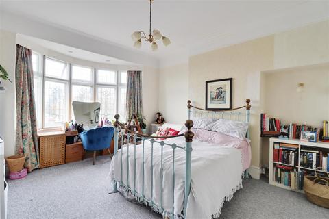 1011 Anlaby Road, Hull, HU4 7PN