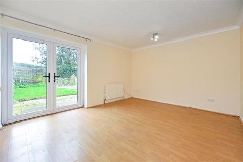 4 Beverley Close, Yapton, Arundel, BN18 0AF