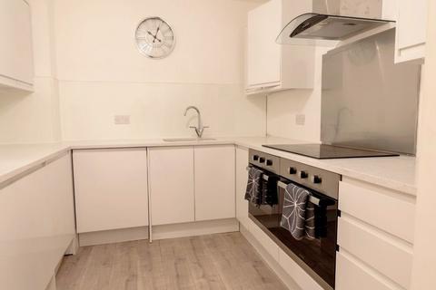 7 bedroom flat to rent, City Centre
