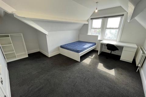 7 bedroom apartment to rent - Huntsmoor House, Spital Tongues