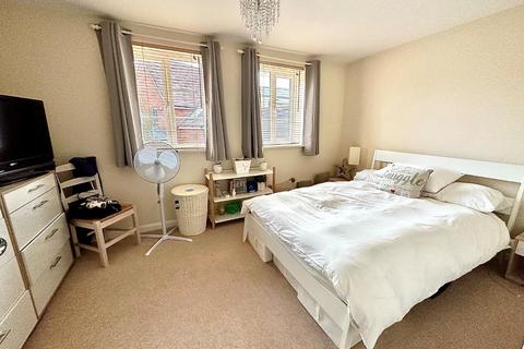 8 Towpath Avenue, Northampton, NN4 9DU