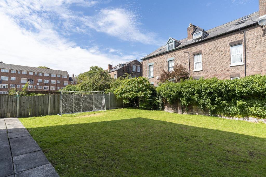 Croxteth Road, Liverpool, Merseyside 3 bed property to rent £1,300