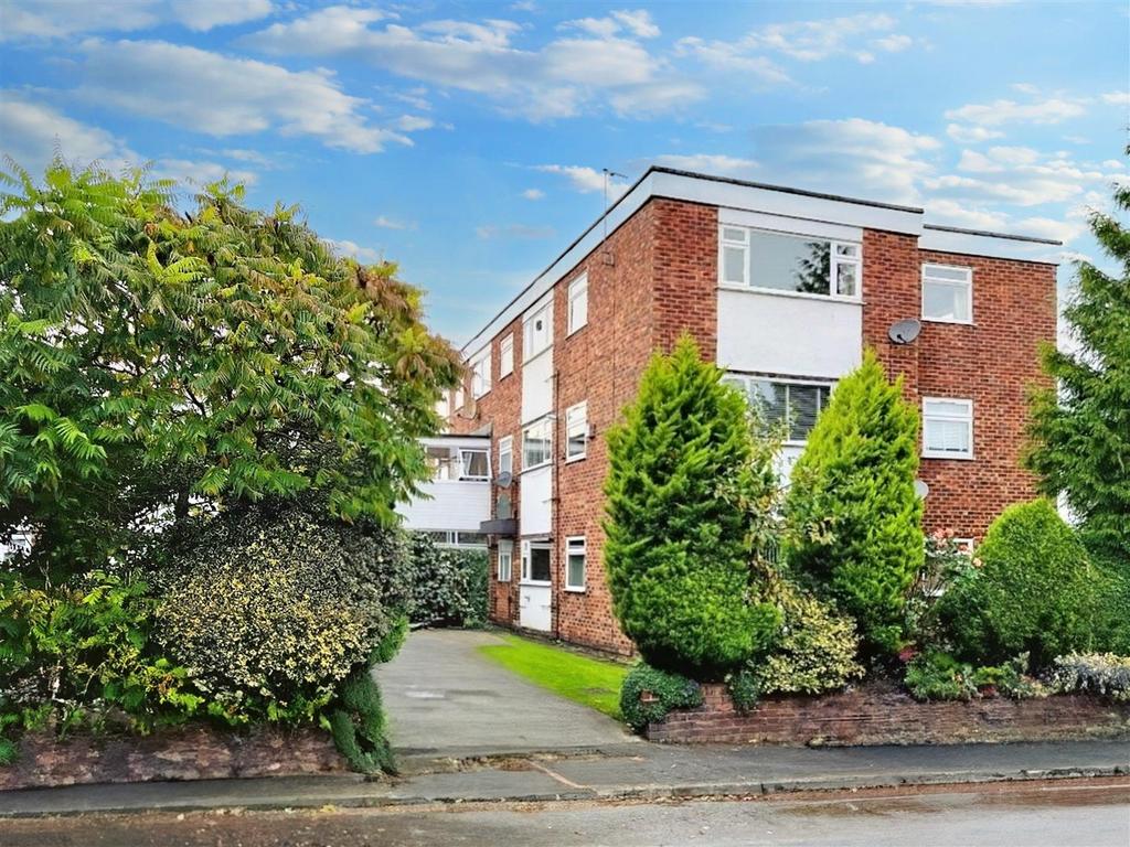 Bancroft Road, Hale, Altrincham 3 bed apartment for sale £270,000