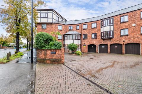 2 bedroom retirement property for sale, Bridgefoot Quay, Stratford-Upon-Avon