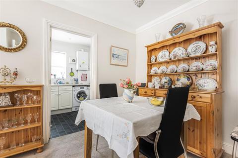 15 Abbotsmead Place, Caversham, Reading, RG4 8BB