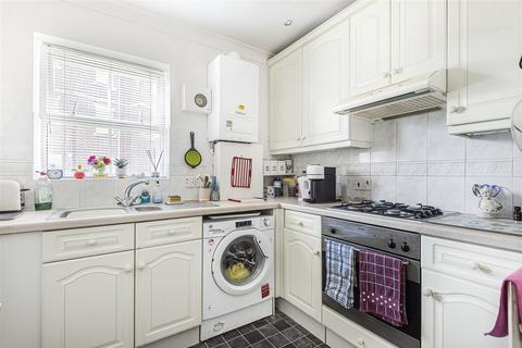 15 Abbotsmead Place, Caversham, Reading, RG4 8BB