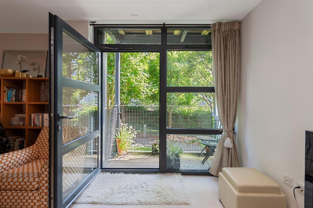 52 Whitelands Crescent Lo-10.jpg
