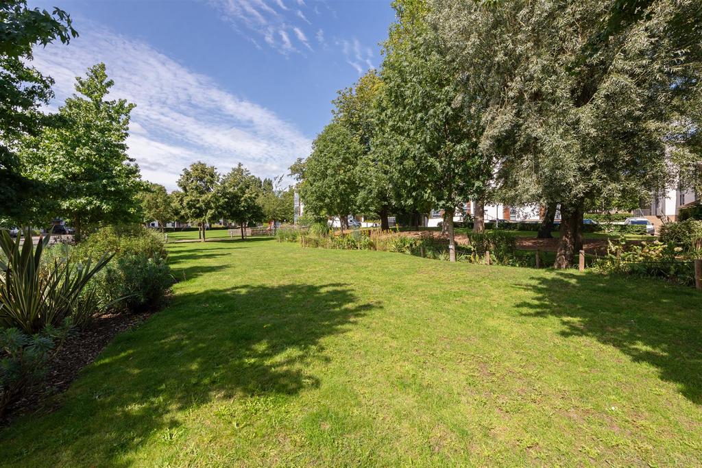 52 Whitelands Crescent Lo-21.jpg