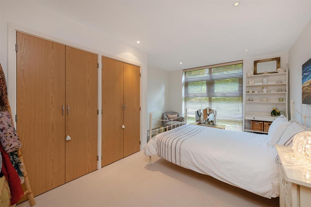 52 Whitelands Crescent Lo-12.jpg
