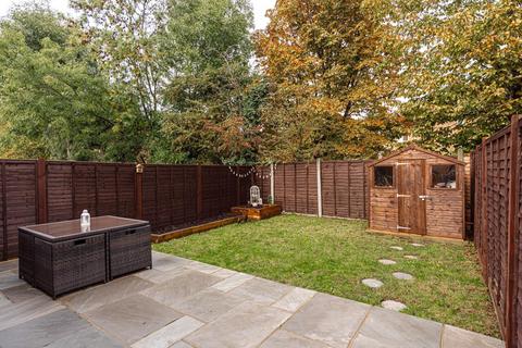 28 Shortcroft Road, Epsom, KT17 2EW