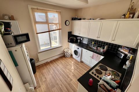 3 bedroom maisonette for sale, London Road, Leigh-on-Sea