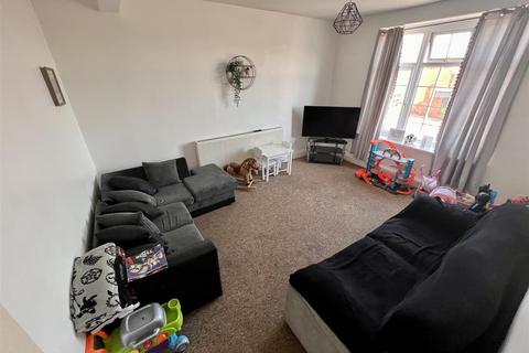 3 bedroom maisonette for sale, London Road, Leigh-on-Sea