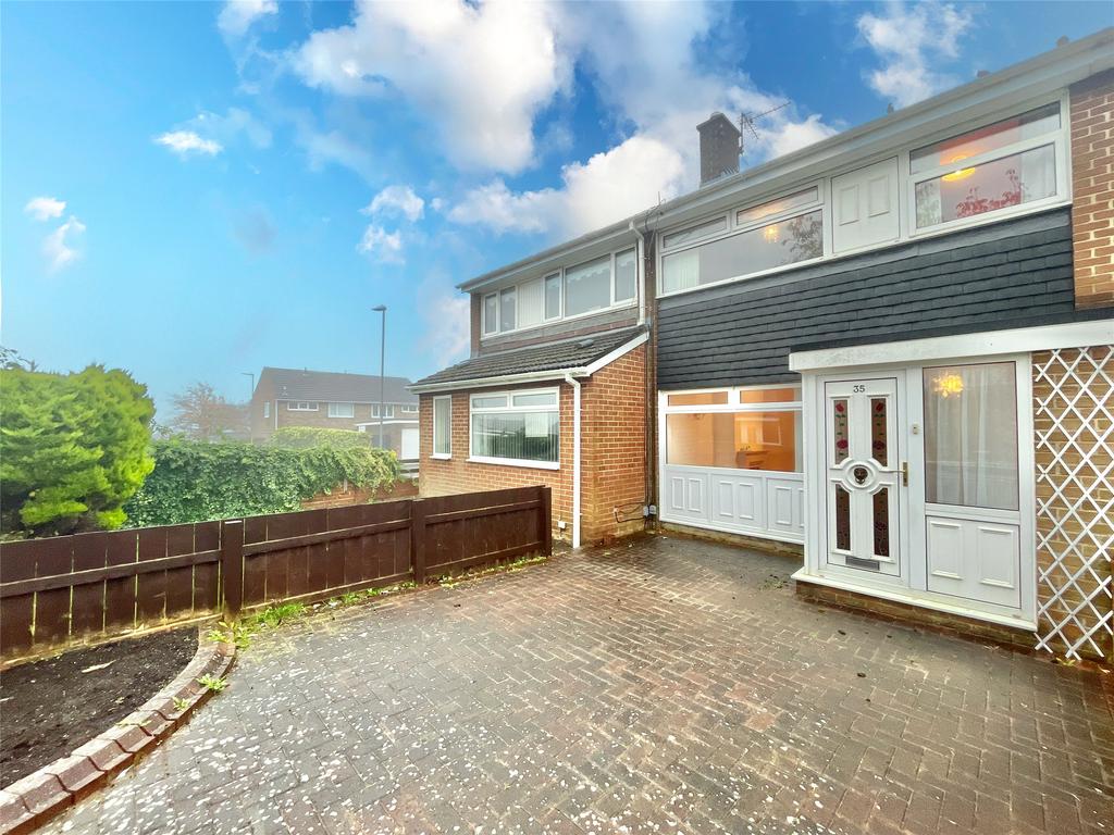 Planesway, Whitehills, Gateshead, NE10 3 bed terraced house £135,000