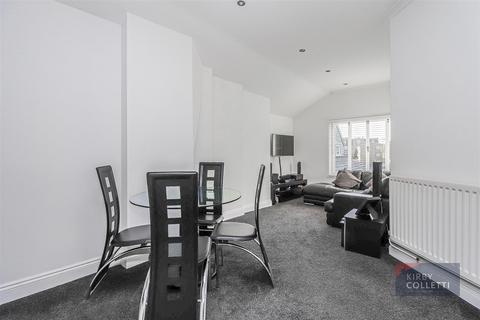 1 bedroom flat for sale, High Street, Hoddesdon