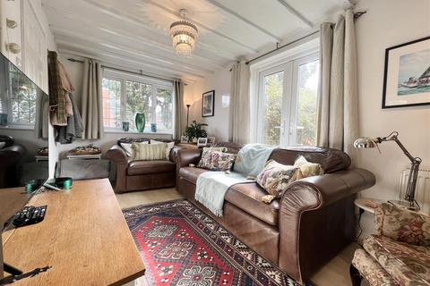 5 bedroom semi-detached house for sale - Pinewoods Avenue, Hagley, Stourbridge