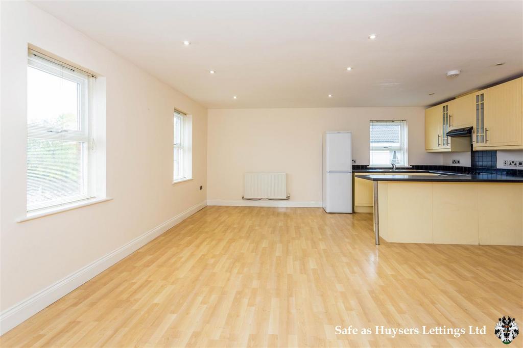 Open plan lounge/kitchen