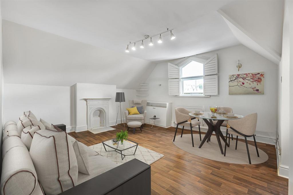 Montserrat Road, Putney 2 bed flat for sale £625,000