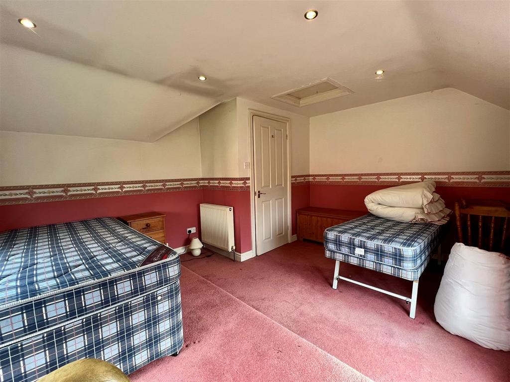 Bedroom 2.jpg