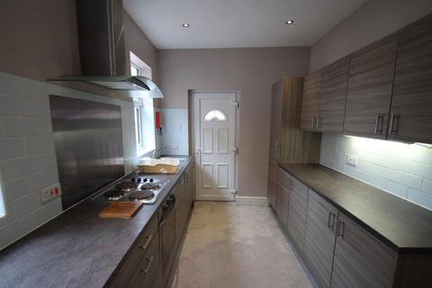 4 bedroom terraced house to rent - Stuart Street, Leicester