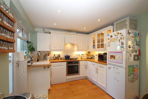 52 School Road, Upper Beeding, Steyning, BN44 3HY