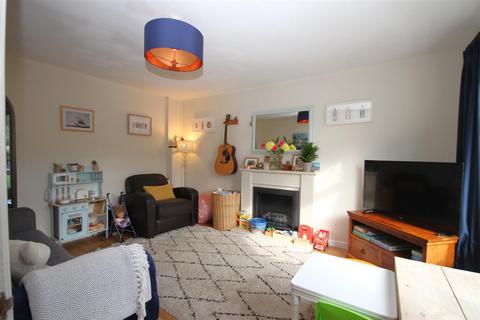 52 School Road, Upper Beeding, Steyning, BN44 3HY