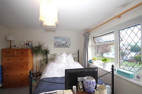 52 School Road, Upper Beeding, Steyning, BN44 3HY