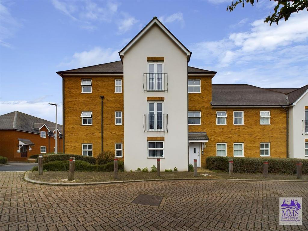 Conqueror Drive, Gillingham 2 bed apartment for sale £230,000