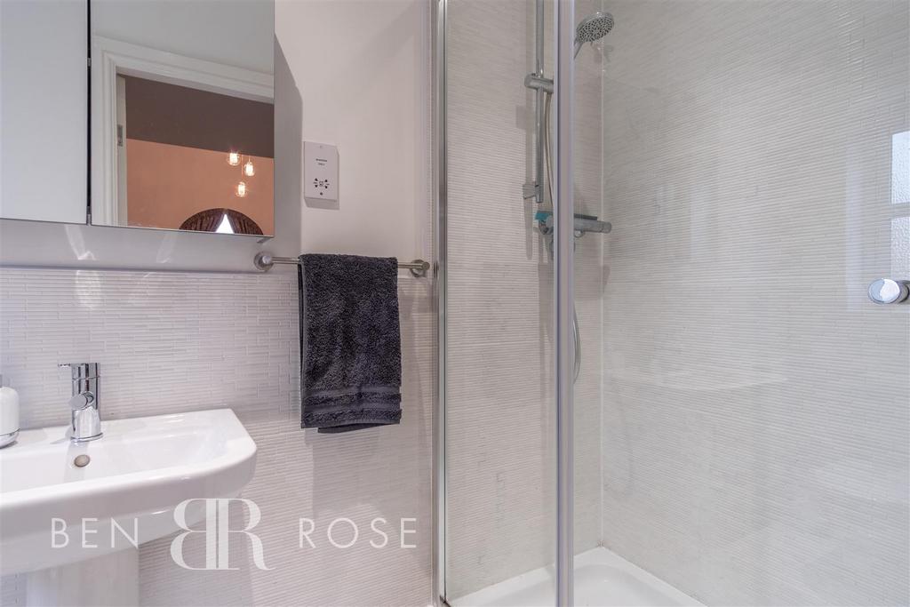 Master Ensuite