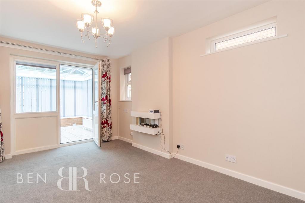 Masonfield, Bamber Bridge, Preston 1 bed semidetached bungalow for