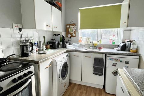 17 Dacombe Close, Upton, Poole, BH16 5JP