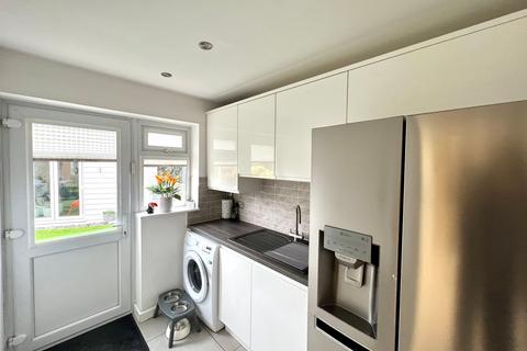 10 Cameron Close, Stanford-le-hope, SS17 8EY