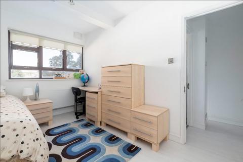 2 bedroom apartment for sale, St. Peter's Street, Angel