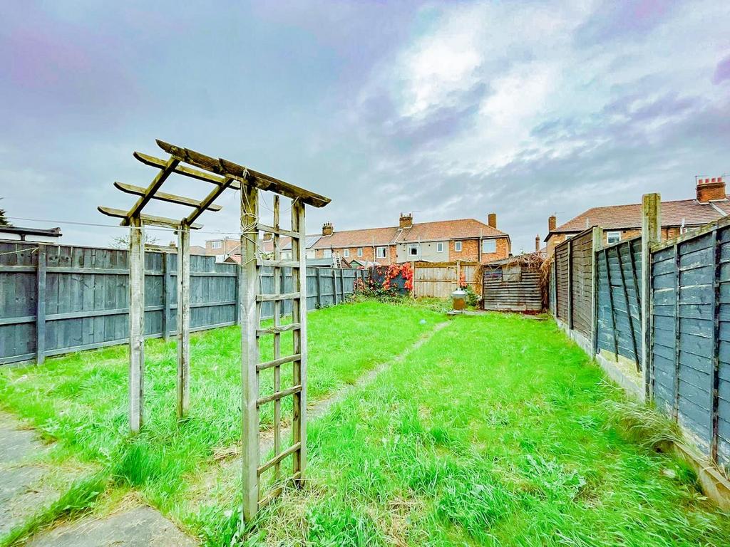 Downside Road, Acklam, Middlesbrough... 3 bed semidetached house £