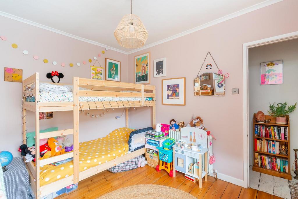 DAORNOVED411 - Bedroom B.jpg
