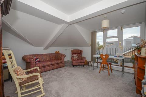 1 bedroom flat for sale - Whitebeam House, Woodland Court, Bristol