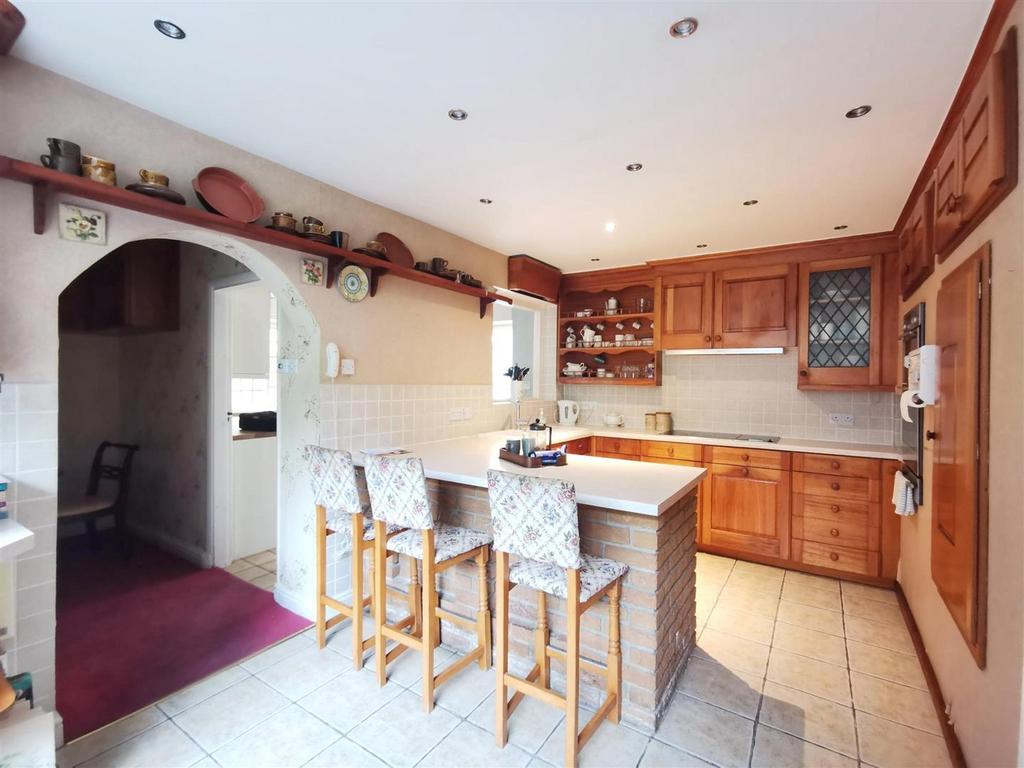 Green Lane, Tutbury, BurtonOnTrent 4 bed house for sale £800,000