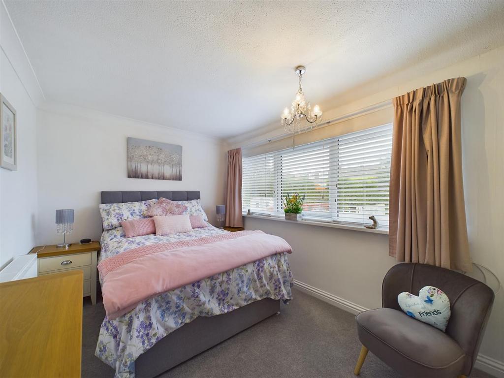 Bedroom: