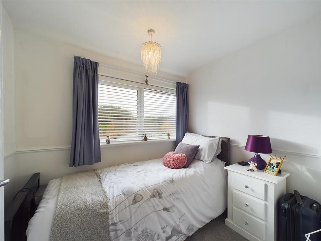 Bedroom: