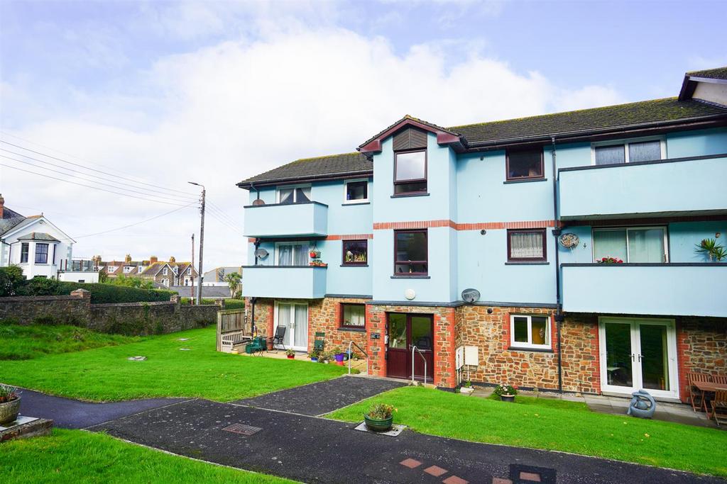 Nelson Road, Westward Ho, Bideford 2 bed apartment for sale £185,000