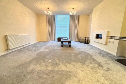 2 bedroom flat to rent, Warwick Road, Solihull, West Midlands, B92