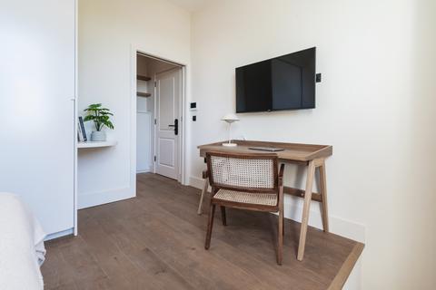 Studio to rent,  Philbeach Gardens, London SW5