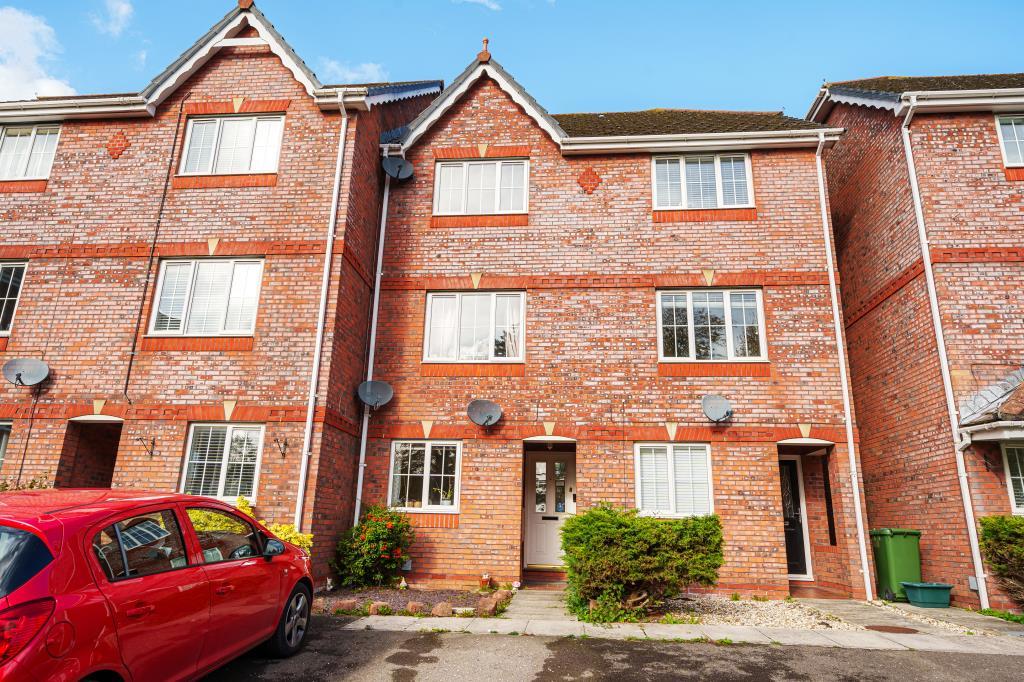 Old Basing, Basingstoke, Hampshire, RG24 3 bed townhouse for sale £