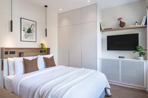 Studio to rent, Flat ,  Philbeach Gardens, London SW5