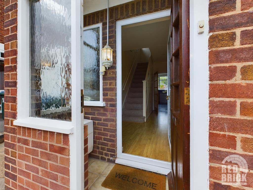Arnold Avenue, Stivichall Coventry, CV3 3 bed semidetached house for